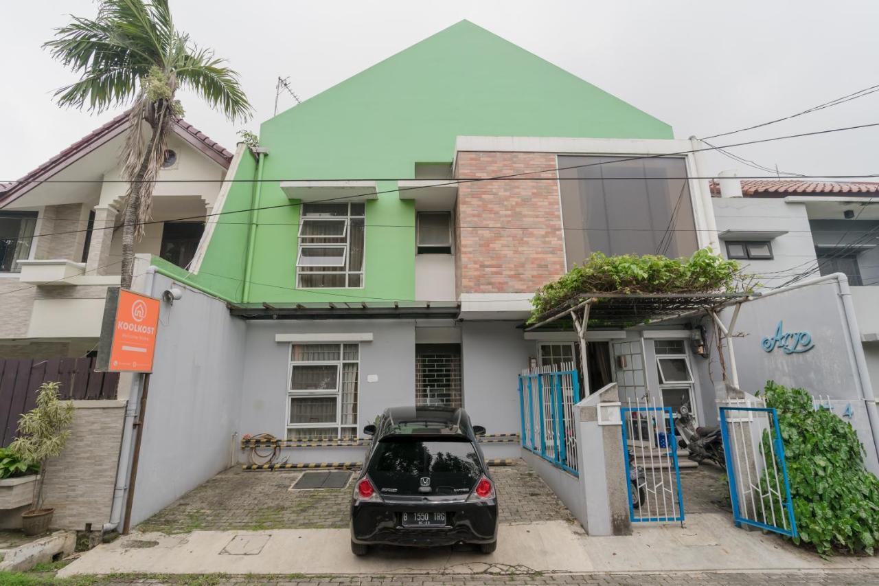 Koolkost Syariah Near Pejaten Village 2 Jakarta Exterior photo